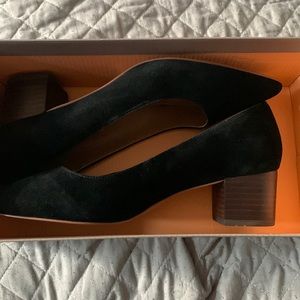 Crown Vintage. Size 9. Never worn